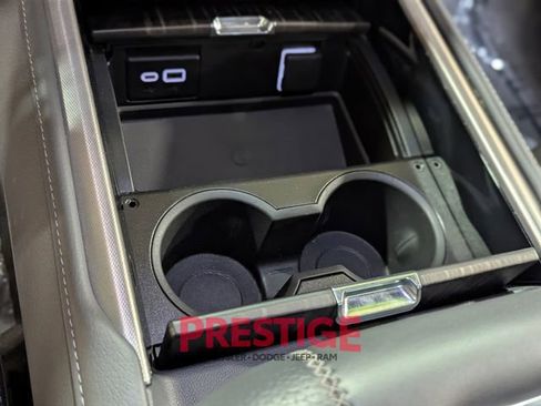 Used 2024 GMC Yukon Denali image 27