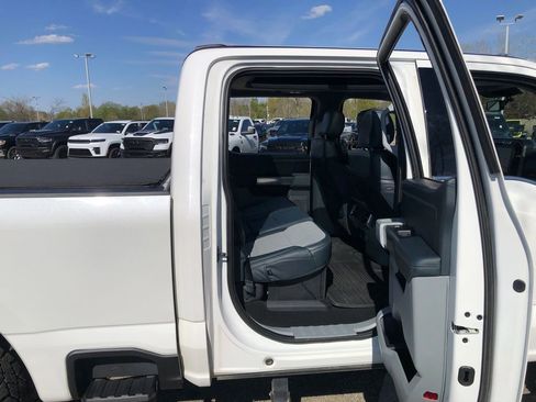 Used 2024 Ford F350 Limited w/ FX4 Off-Road Package AWD/4WD image 26