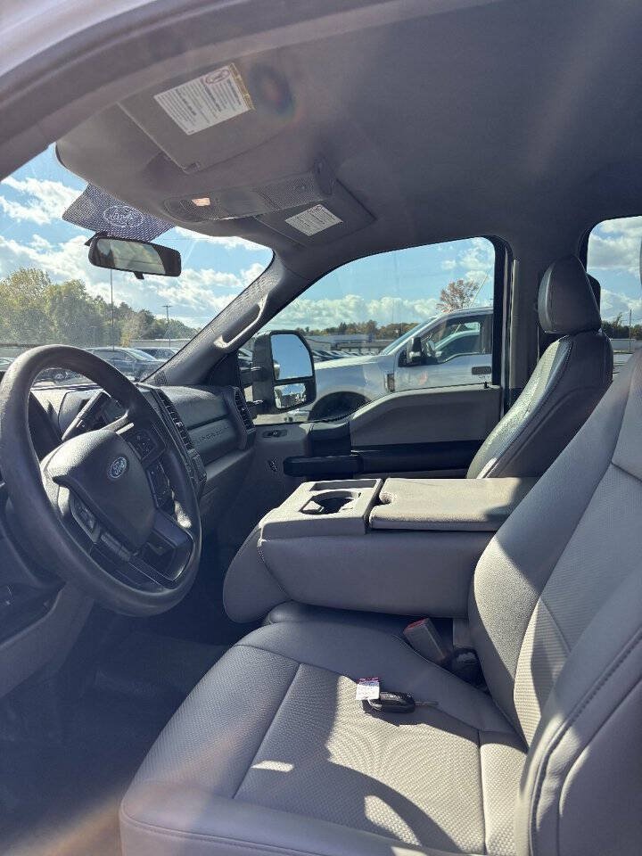 Used 2019 Ford F250 XL w/ Power Equipment Group AWD/4WD image 4