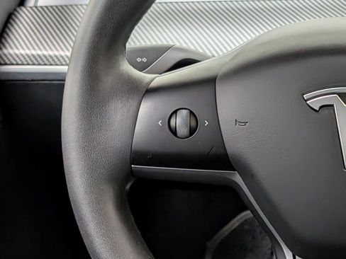 Used 2021 Tesla Model Y Performance image 29