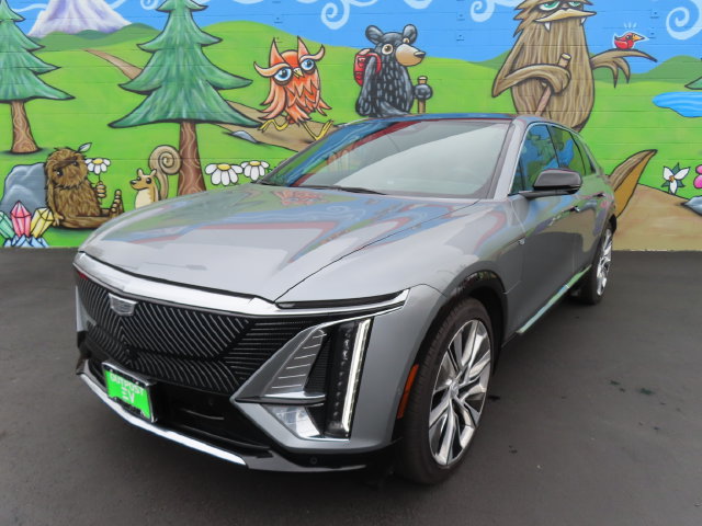 Used 2024 Cadillac Lyriq Luxury AWD/4WD image 3