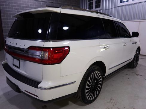 Used 2020 Lincoln Navigator Black Label w/ Cargo Convenience Package image 5