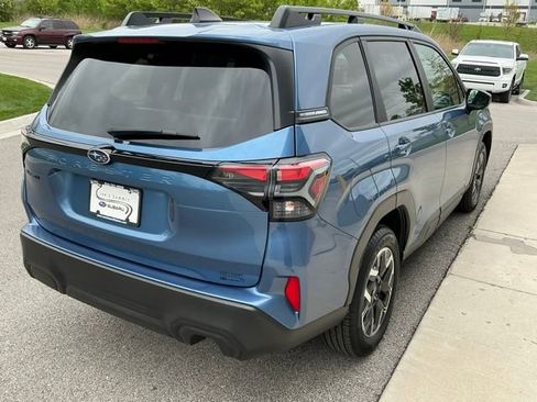 Used 2025 Subaru Forester Premium AWD/4WD image 6