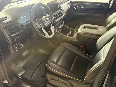 Used 2024 GMC Yukon SLT image 11