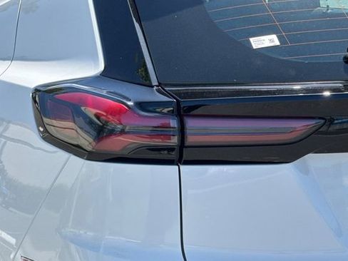 Used 2023 Chevrolet Bolt EUV LT w/ Comfort Package FWD image 46