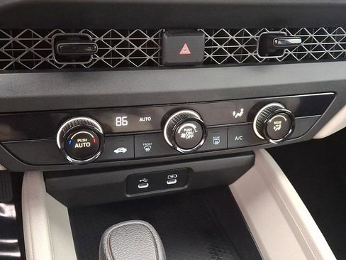 Used 2023 Honda Accord LX image 17