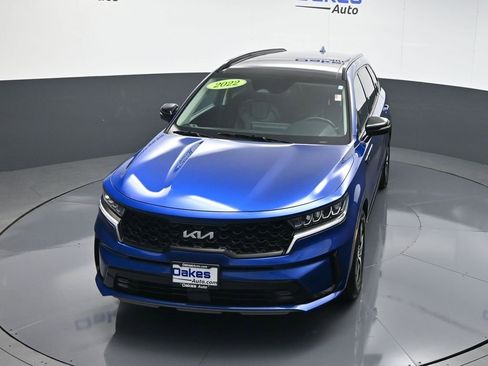 Certified 2022 Kia Sorento EX w/ Panoramic Sunroof Package image 52