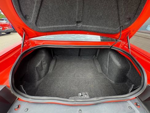 Used 2017 Dodge Challenger SXT w/ Driver Convenience Group RWD image 5