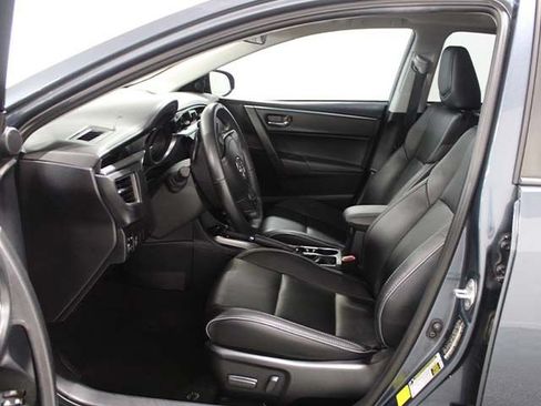 Used 2016 Toyota Corolla S Premium FWD image 10