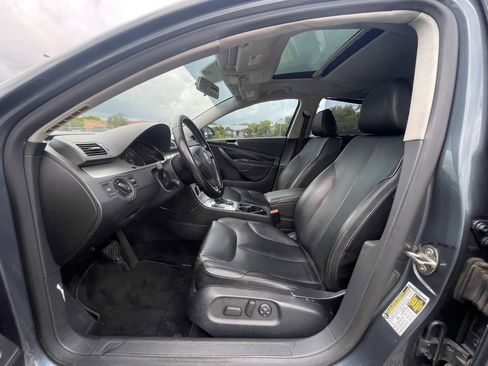 Used 2009 Volkswagen Passat Komfort FWD image 15