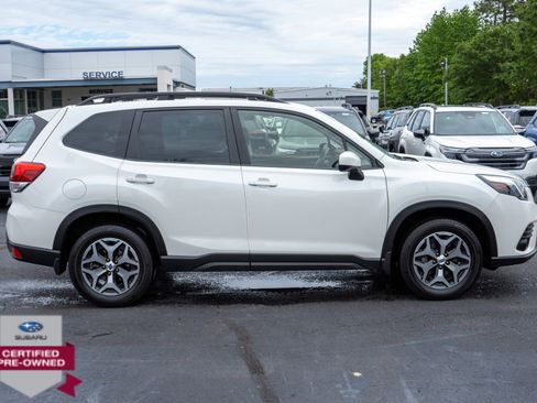 Used 2023 Subaru Forester Premium AWD/4WD image 2