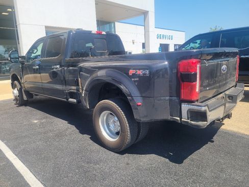 Used 2023 Ford F350 Lariat w/ Lariat Ultimate Package image 4