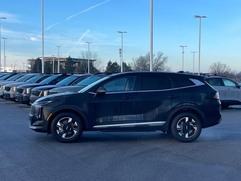 New 2026 Kia Sportage LX w/ LX Convenience Package image 4