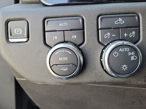 Used 2024 GMC Sierra 1500 SLE w/ Preferred Package image 20