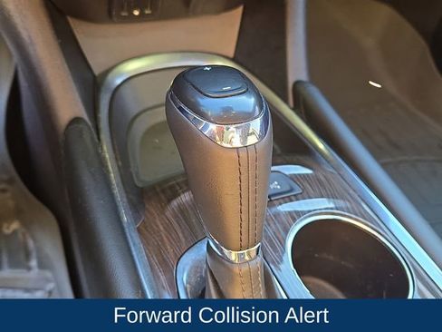 Used 2017 Chevrolet Malibu Premier w/ Premier Sun and Wheel Package image 19