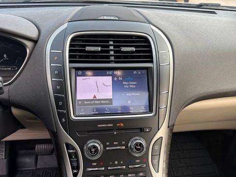 Used 2020 Lincoln Nautilus Reserve AWD/4WD image 25