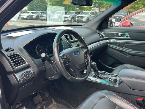 Used 2017 Ford Explorer Sport w/ Equipment Group 401A AWD/4WD image 2