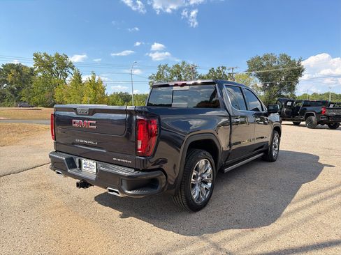 Used 2023 GMC Sierra 1500 Denali w/ Denali Reserve Package AWD/4WD image 10