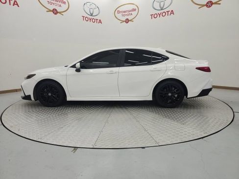 Used 2026 Toyota Camry SE w/ Convenience Package FWD image 5
