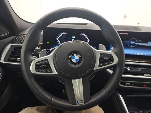 Used 2026 BMW X6 xDrive40i AWD/4WD image 15