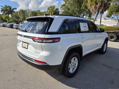 New 2025 Jeep Grand Cherokee Laredo X w/ MOPAR Finishing Package image 5