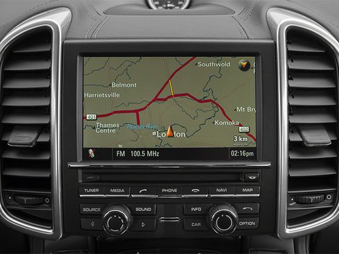 Used 2014 Porsche Cayenne GTS AWD/4WD image 23