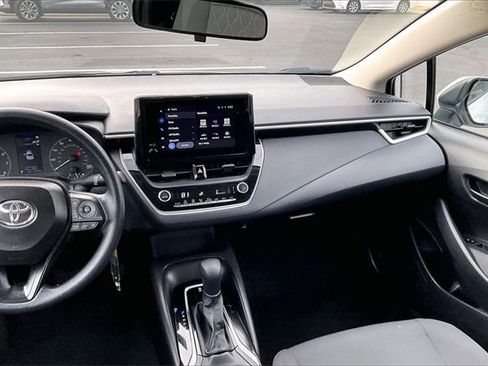 Used 2025 Toyota Corolla LE image 6