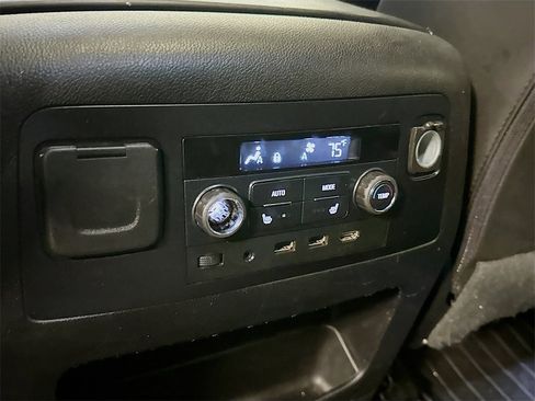 Used 2018 GMC Yukon Denali w/ Denali Ultimate Package image 30