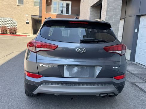 Used 2017 Hyundai Tucson Value AWD/4WD image 4
