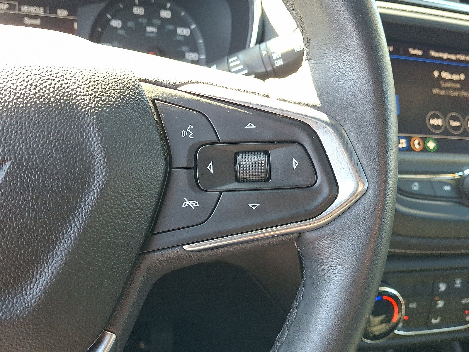Used 2022 Chevrolet TrailBlazer ACTIV FWD image 22
