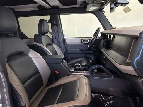 Used 2024 Ford Bronco Wildtrak AWD/4WD image 18
