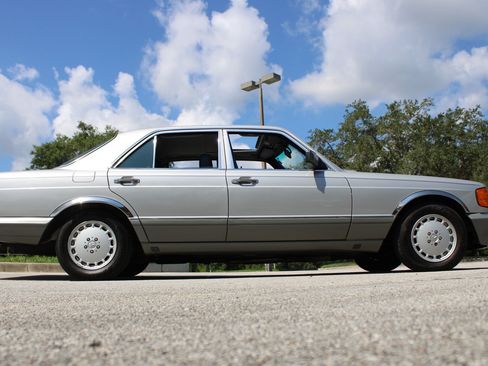 Used 1990 Mercedes-Benz 300 SE image 20