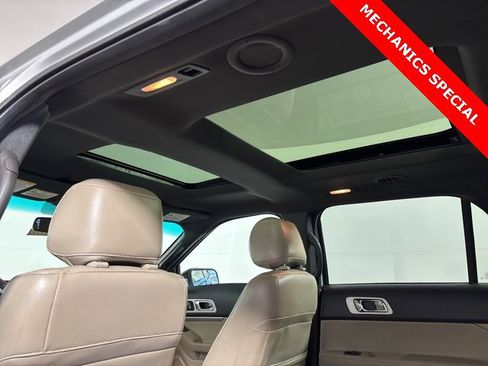 Used 2015 Ford Explorer XLT w/ Equipment Group 202B image 28