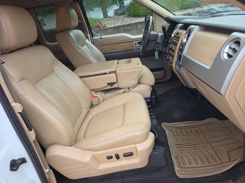 Used 2011 Ford F150 Lariat w/ Lariat Plus Pkg AWD/4WD image 17
