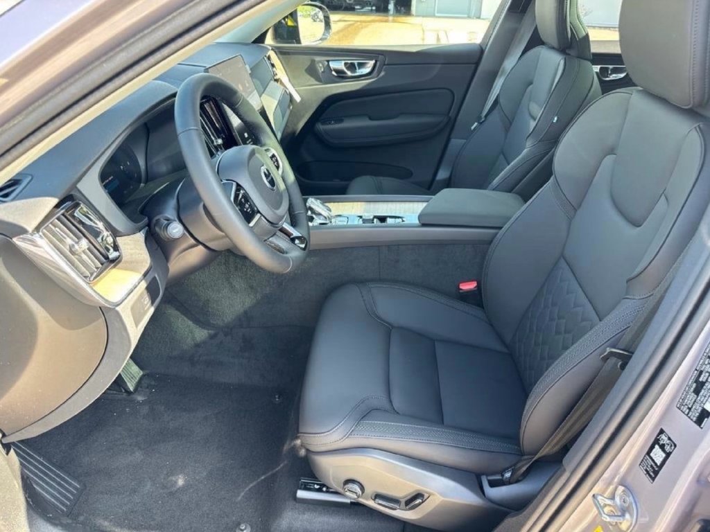 Certified 2026 Volvo XC60 B5 Plus w/ Protection Package Premier AWD/4WD image 5