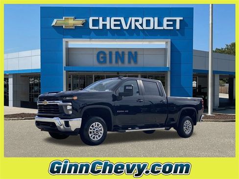 Used 2024 Chevrolet Silverado 2500 LT image 1