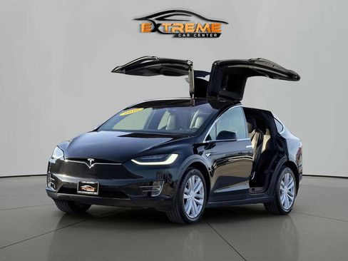 Used 2016 Tesla Model X 90D image 2