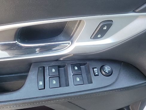 Used 2017 GMC Terrain SLE image 16