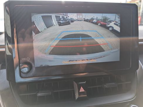 Used 2023 Toyota Corolla LE FWD image 23