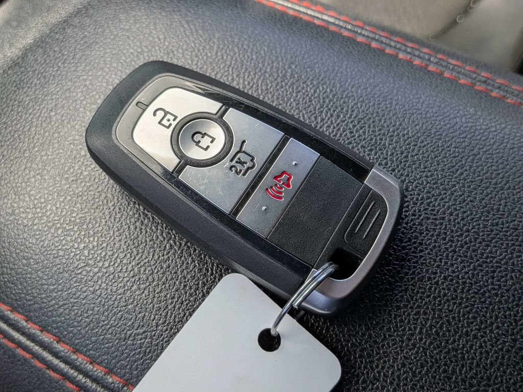 Used 2025 Ford Escape ST-Line FWD image 28