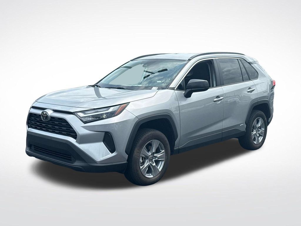 Used 2025 Toyota RAV4 LE AWD/4WD image 3