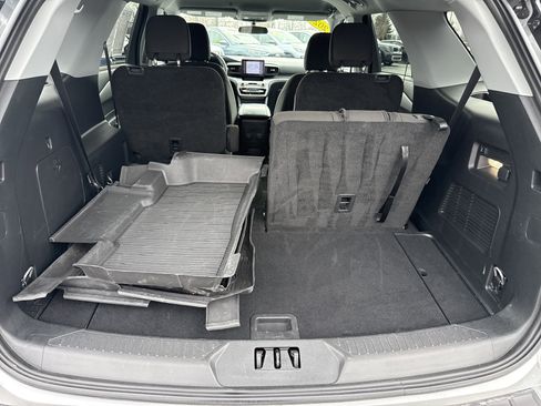 Certified 2024 Ford Explorer XLT image 7