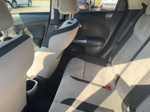Used 2014 Nissan Juke SV FWD image 12