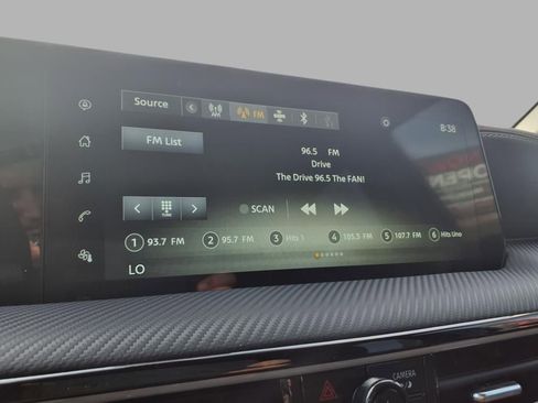 Used 2025 Nissan Kicks SR image 5