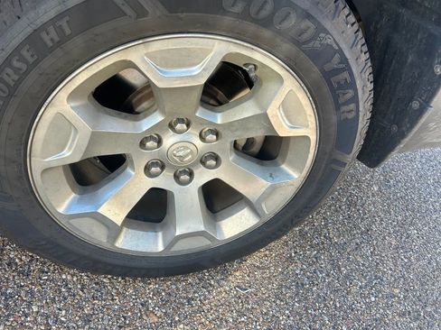 Used 2019 RAM 1500 Big Horn image 6