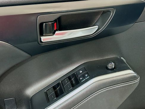 Used 2022 Toyota Highlander XSE FWD image 15