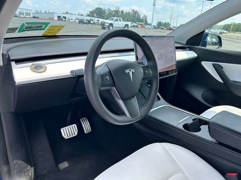 Used 2021 Tesla Model Y Performance AWD/4WD image 9