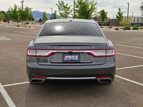 Used 2017 Lincoln Continental Premiere image 7