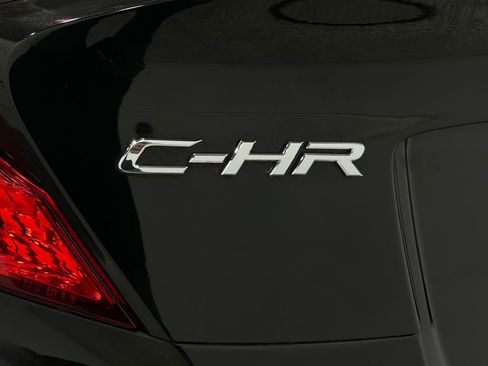 Used 2020 Toyota C-HR XLE image 37
