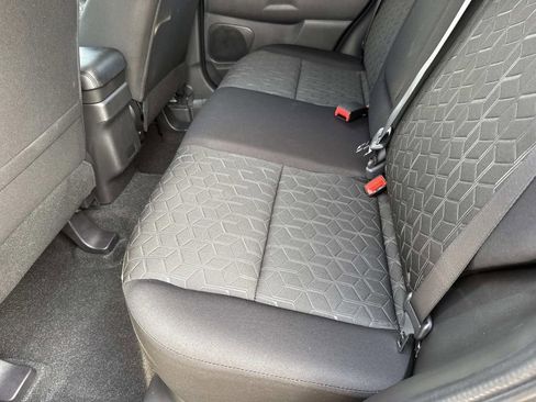 Used 2025 Mitsubishi Outlander Sport ES image 14